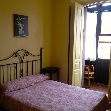 Pension Las Barqueras Hotel Лянес Екстериор снимка